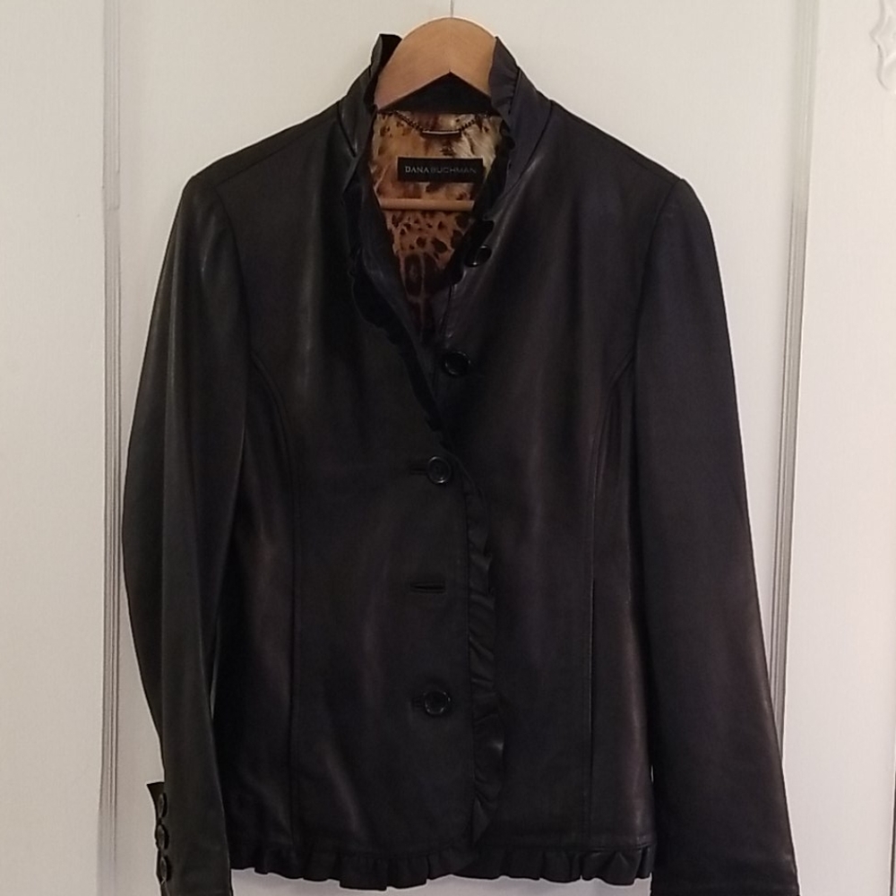Chic leather ruffled jacket